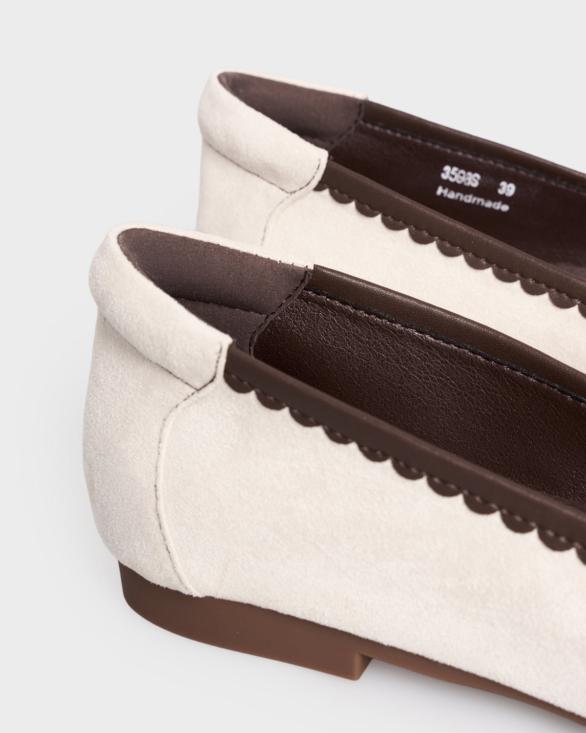 #color_ivory